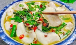 酸菜鱼怎么做好吃视频,视频教程教你轻松做出正宗佳肴